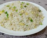 A picture of step 8 of Garlic fried rice.