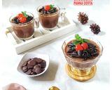Foto langkah ke 7 dari resep Black Cherry Chocolate Panna Cotta.