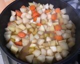 Une image de l'étape 11 de Pommes de terre, carottes et navets marteaux fruités.
