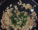 Foto langkah ke 4 dari resep Cumi (dan ayam) saos telor asin.
