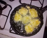 Foto del paso 2 de la receta: Buñuelos de choclo