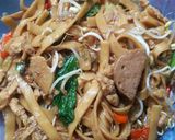 Foto langkah ke 8 dari resep Kwetiau goreng pedas.
