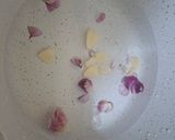 Foto langkah ke 2 dari resep Bening Oyong Bumbu Iris.