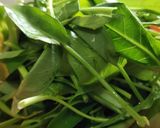 Foto langkah ke 2 dari resep Cah Kangkung Belacan.