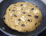 Foto del paso 7 de la receta: Galletón de chocolate y nueces en sartén
