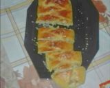 A picture of step 7 of Creamy chicken bread.