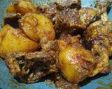 চিকেন আলুর গ্রেভি(chicken alur gravy recipe in bengali) রেসিপি ধাপ - 7 ছবি