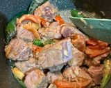 Foto langkah ke 5 dari resep Semur Daging Cabai Hijau.