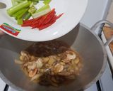 Foto langkah ke 3 dari resep Terong Siram Seafood.