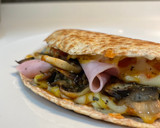 Foto del paso 5 de la receta: Tortipizza funghi: champiñón jamón y queso