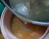 Foto langkah ke 3 dari resep Bubur Sop Ayam Khas Banjar.
