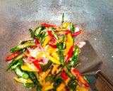 Foto langkah ke 4 dari resep Oseng Mi Lethek.