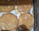 A picture of step 4 of Marie biscuits delight.