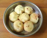A picture of step 6 of Dahi Vada (Doi Bora).
