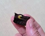 Foto del paso 5 de la receta: Bombones de chocolate casero con corazón de pistacho 💚 de la película Chocolat 📽