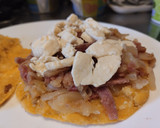 Foto del paso 9 de la receta: Arepa🫓con🧀🍯chori-queso🥯🥓🧅
