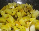 आलू सोयाबीन की सब्जी (aloo soyabeen ki sabzi recipe in Hindi) रेसिपी चरण 3 फोटो