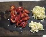 Foto langkah ke 3 dari resep Tumis Pare Campur Udang.