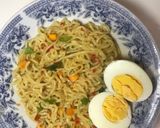 A picture of step 5 of Veggies indomie and boiled egg.
