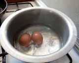 A picture of step 5 of Spinach egg salad.