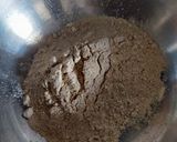 A picture of step 1 of Quiona thepla.