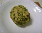 A picture of step 1 of Spring Onion Paratha.