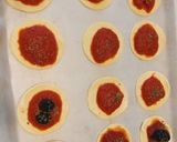 A picture of step 3 of Puff Pastry Mini Pizzas.