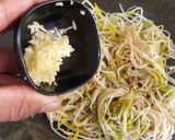 हेल्दी मुग बिन स्प्राऊट साईड डिश (moong bean sprout recipe in marathi) रेसिपी स्टेप 4 फोटो 