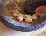 Foto langkah ke 2 dari resep Mi Telur 3 Ayam Kuah Tektek.