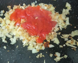 Foto del paso 2 de la receta: Fideuà negra de marisco