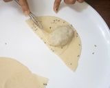 A picture of step 8 of 6-Lentils Samosa.