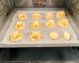 Foto del paso 9 de la receta: Galletas de mantequilla con manzana caramelizada