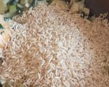 Foto del paso 4 de la receta: Arroz integral vegano con kale y cebolla