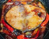 A picture of step 3 of Caramelized Braised Tuna.