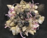 Foto del passaggio 4 della ricetta Insalata di cedro e olive nere