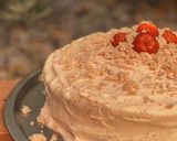 A picture of step 16 of Delicious Strawberry Cake.