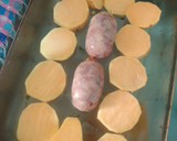 Foto del paso 1 de la receta: Chorizo bombón al horno🧅🥔🥔