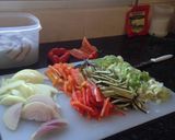 Foto del paso 3 de la receta: Chop suey de pollo con spaghettis