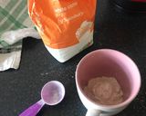 A picture of step 2 of 2 minutes chocolate cake.