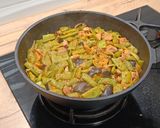 Foto del paso 6 de la receta Pavo con berenjena y judías verdes