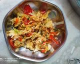 A picture of step 2 of Aloo Matar.