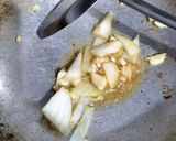 Foto langkah ke 2 dari resep Cumi Goreng Tepung Saus Asam Manis.