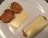 Foto langkah ke 2 dari resep Roti Isi Nugget Keju Praktis (Nugget Cheese Garlic Bread).