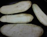 Foto del paso 1 de la receta: Berenjenas🍆 con cebolla🌰 caramelizada y pollo🍗!!!