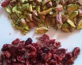 White Chocolate Chewy Cranberries And Pistachio Fudge recipe step 1 photo