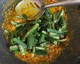 A picture of step 2 of Aachari Bhindi / Okra.