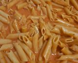 Foto langkah ke 4 dari resep Pasta Penne saos Rose.
