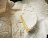Foto del paso 3 de la receta: Milanesa de berenjena rellena de queso camembert