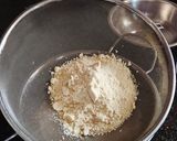 A picture of step 2 of Tiranga Kaaju Burfi.