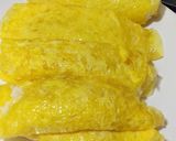Foto langkah ke 3 dari resep Nasi gulung telur.